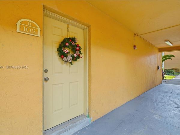 18101 NW 68th Ave , Unit B105, Hialeah, FL 33015
