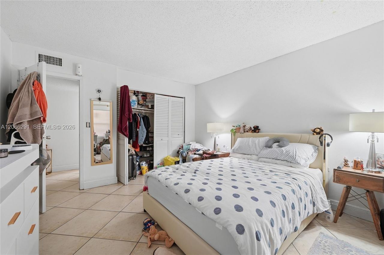 18101 NW 68th Ave , Unit B105, Hialeah, FL 33015 Photo