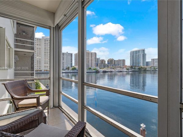 2600 Diana Dr , Unit 208, Hallandale Beach, FL 33009