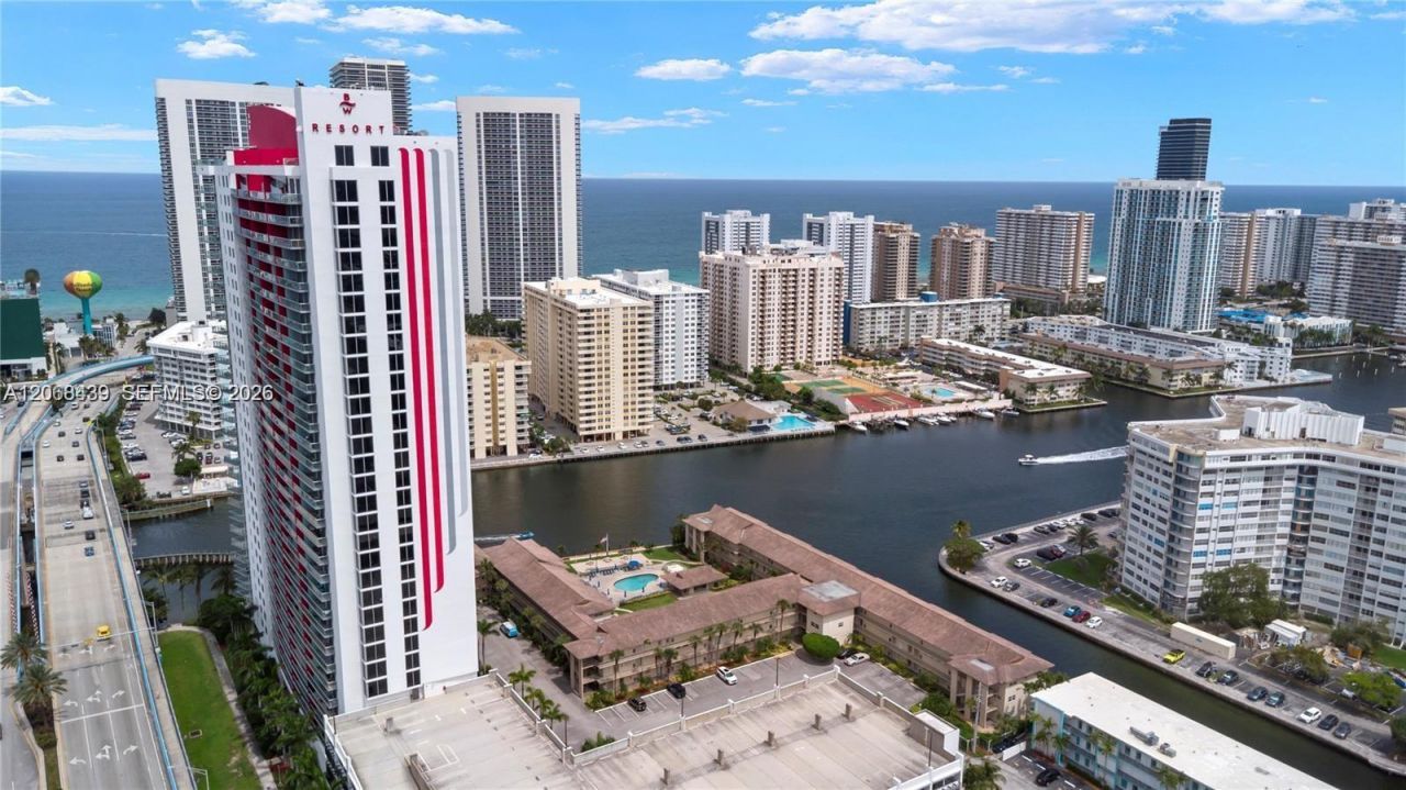 2600 Diana Dr, Unit 208, Hallandale Beach, FL 33009 Photo