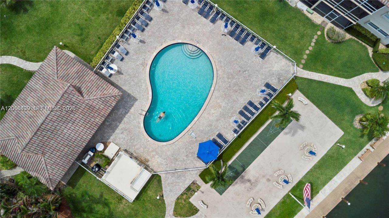 2600 Diana Dr, Unit 208, Hallandale Beach, FL 33009 Photo