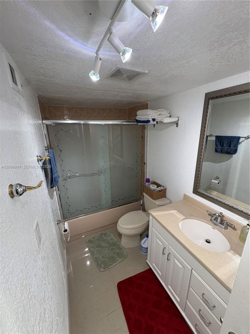 111 Golden Isles Dr , Unit F2, Hallandale Beach, FL 33009 Photo