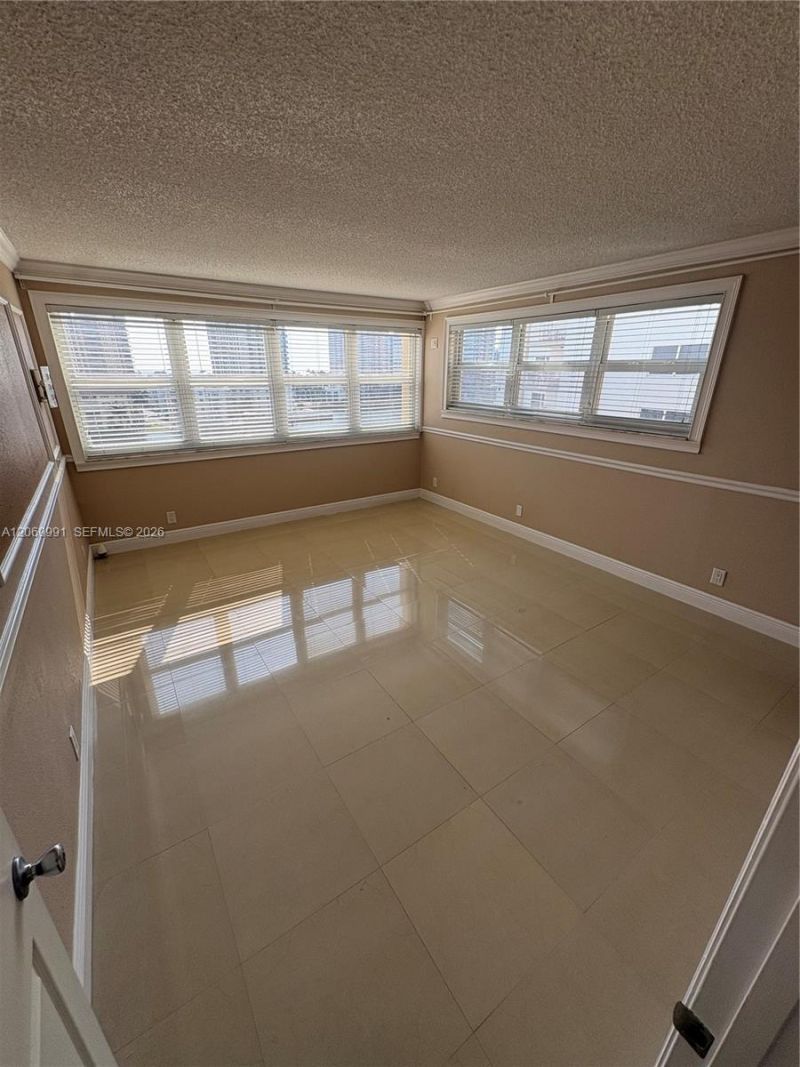 111 Golden Isles Dr, Unit F2, Hallandale Beach, FL 33009 Photo