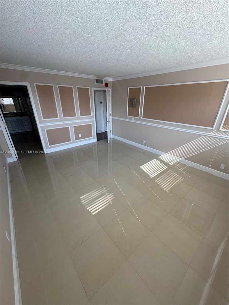 111 Golden Isles Dr, Unit F2, Hallandale Beach, FL 33009 Photo