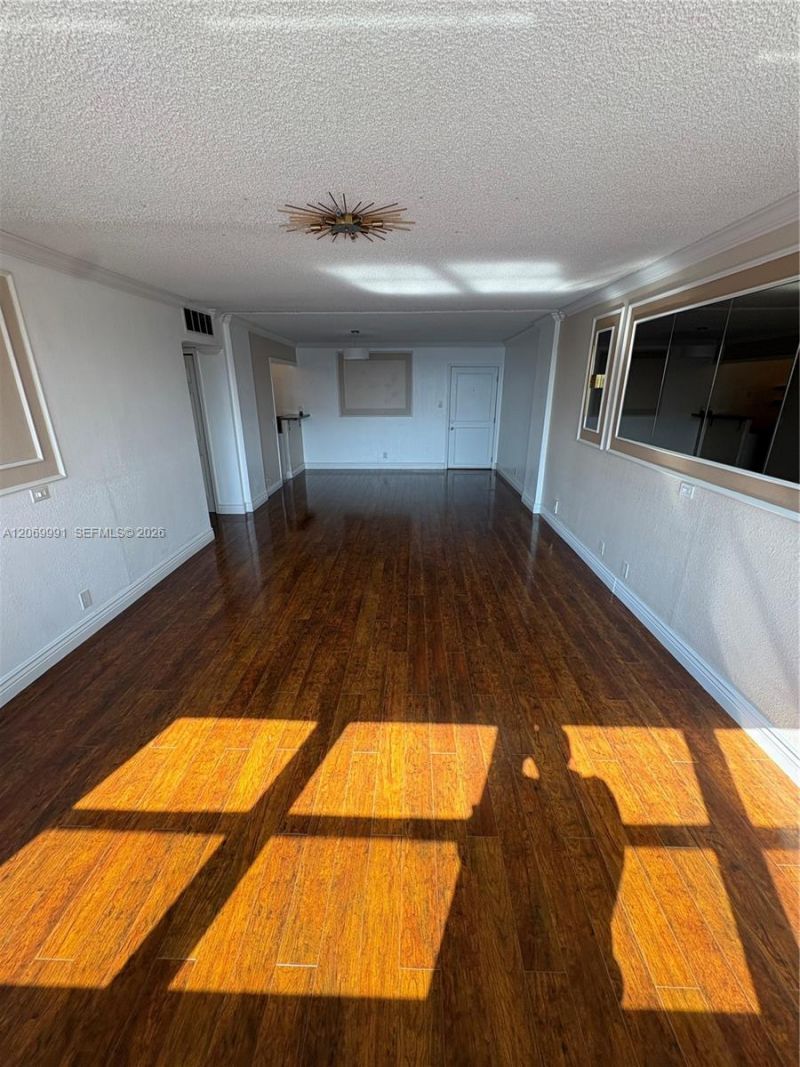 111 Golden Isles Dr, Unit F2, Hallandale Beach, FL 33009 Photo
