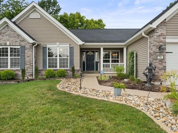 731 Autumnwood Forest Drive, Lake St Louis, MO 63367