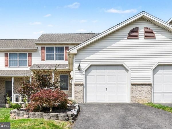 36 LISMORE PLACE, MECHANICSBURG, PA 17050