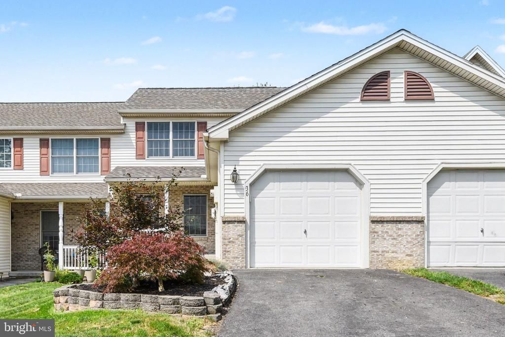 36 LISMORE PLACE , MECHANICSBURG, PA 17050