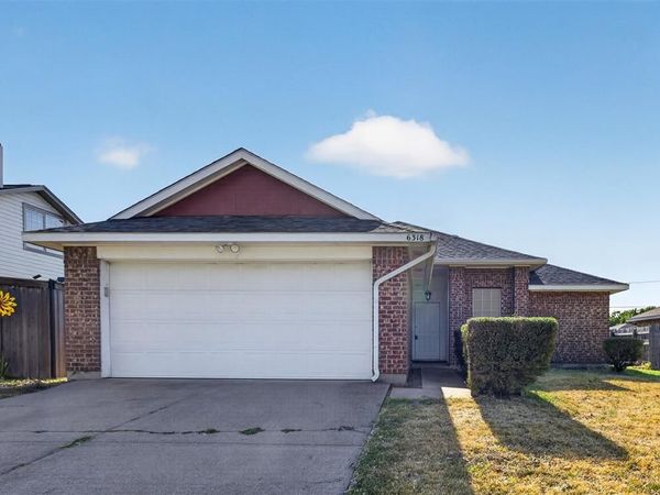 6318 Brookcrest Drive, Arlington, TX 76018