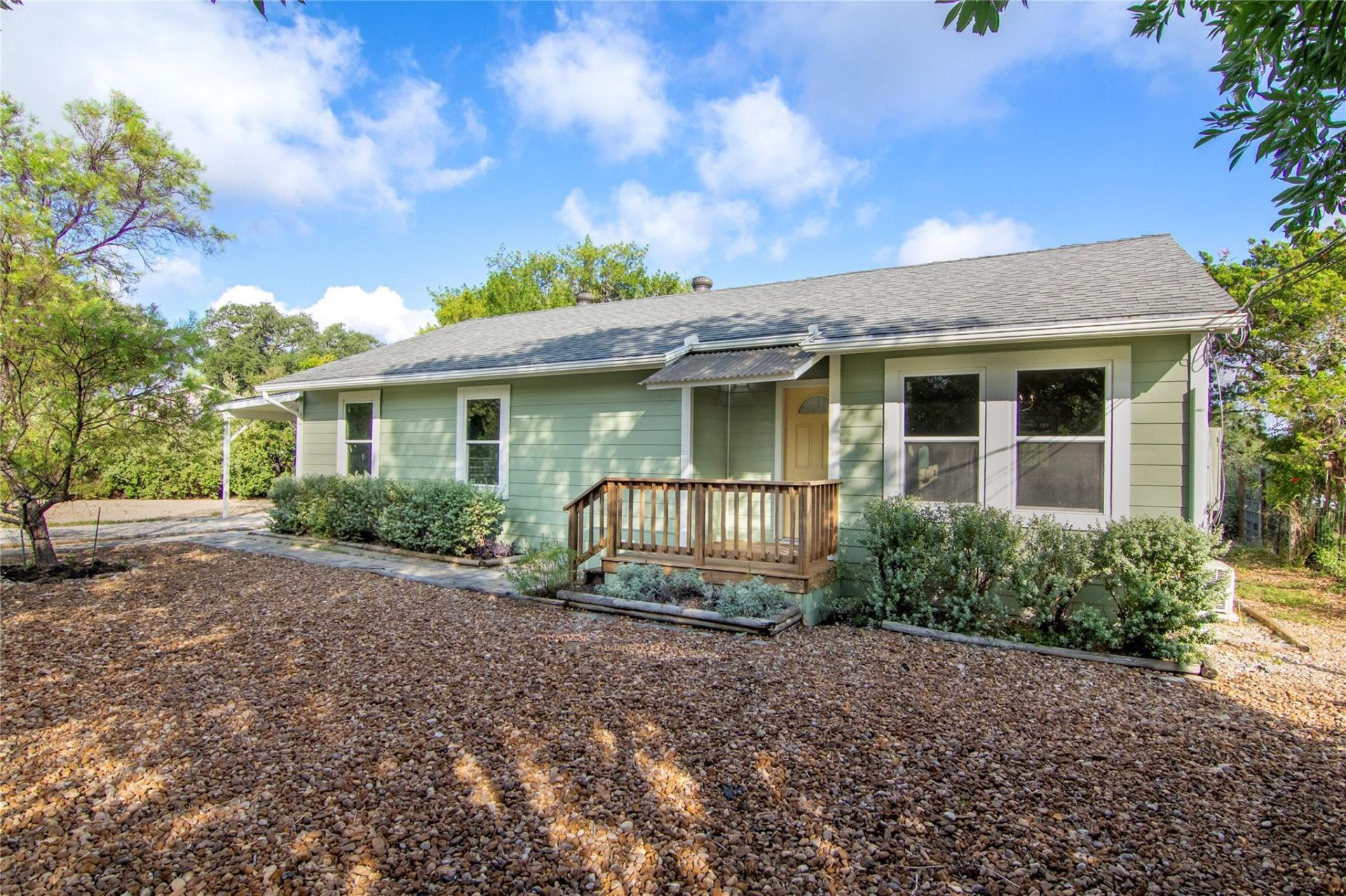 1635 Lakeview Dr, Canyon Lake, TX 78133 Main Photo