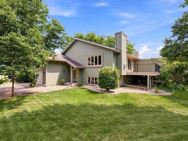 10277 Tarn Circle, Eden Prairie, MN 55347