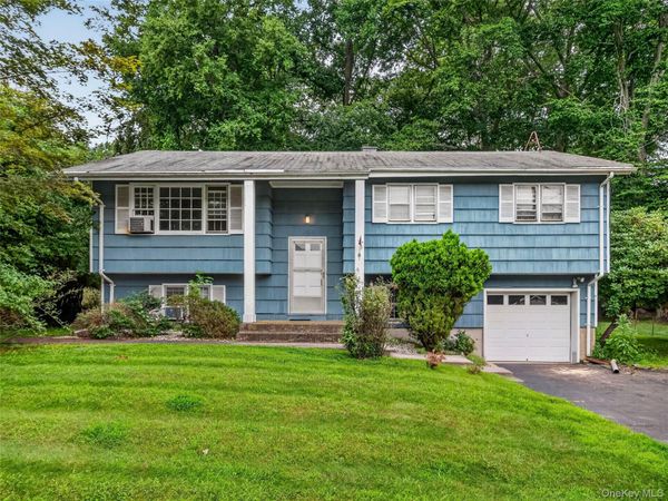 794 Brookridge Drive , Valley Cottage, NY 10989