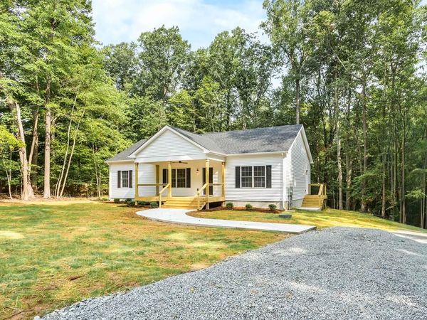 111 General Lee Court, MONTROSS, VA 22520