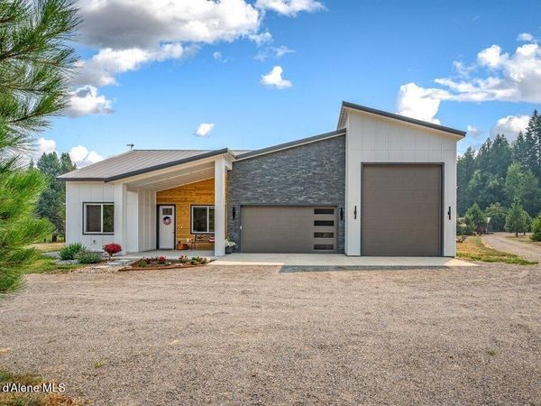 125 Ferry RD , Sagle, ID 83860