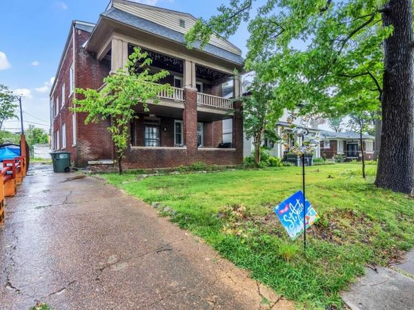 925 N PARKWAY PKY, Memphis, TN 38105