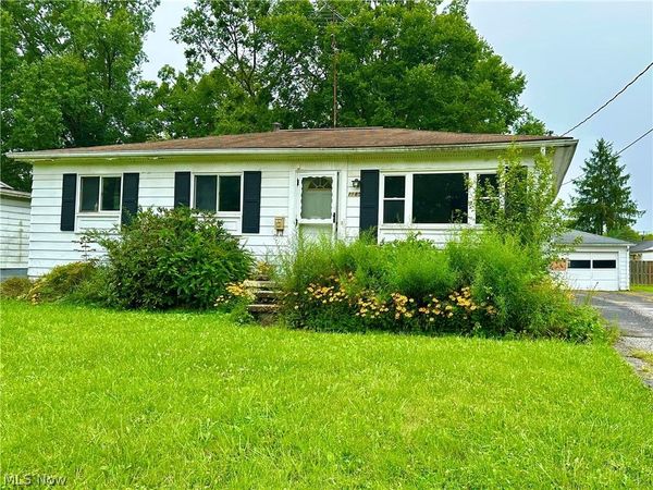 1185 Southern Boulevard NW, Warren, OH 44485