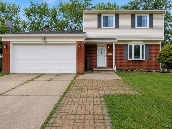 654 Manchester Street, Madison Heights, Mi 48071