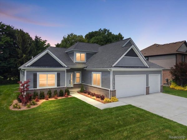 49287 London Bridge Drive , Macomb Township, Mi 48044