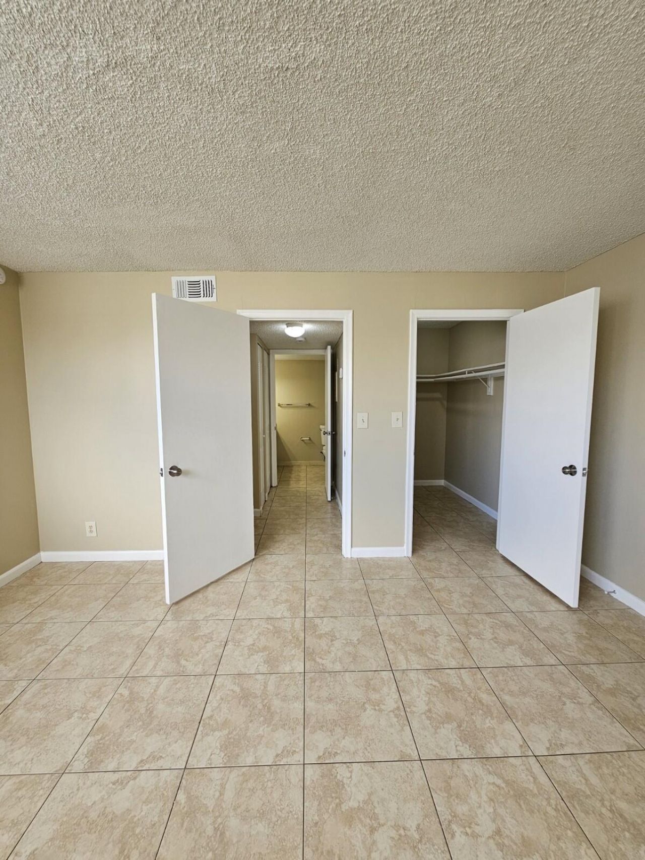 1850 N Congress Avenue, Unit 302, West Palm Beach, FL 33401 Photo