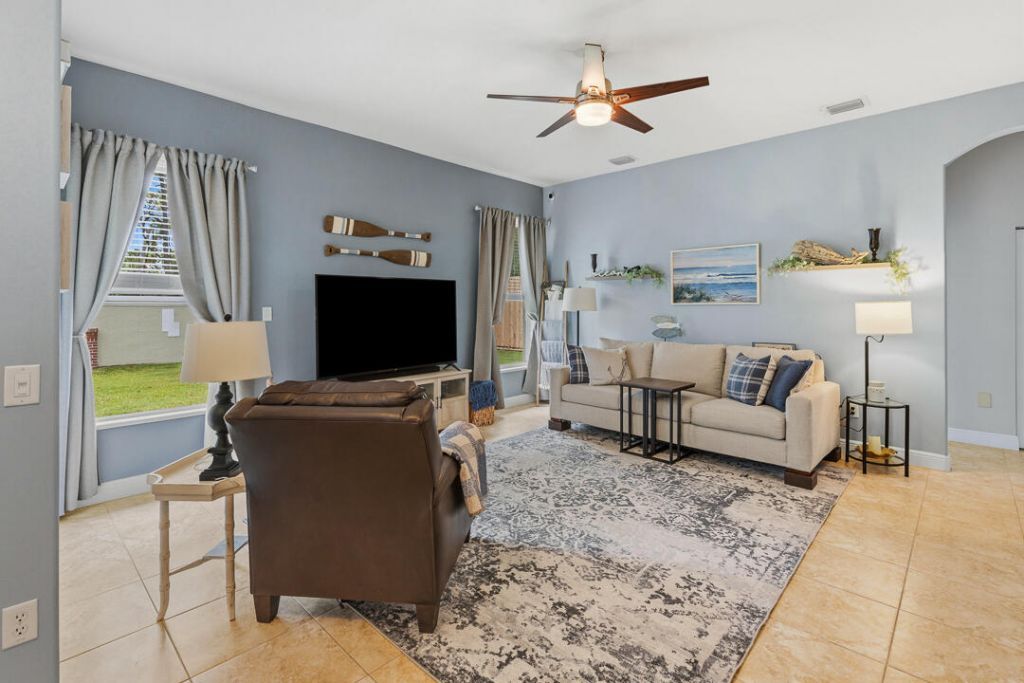 6175 NW East Deville Circle, Port Saint Lucie, FL 34986 Photo