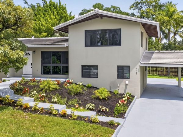 1701 SW 4TH Court, Fort Lauderdale, FL 33312