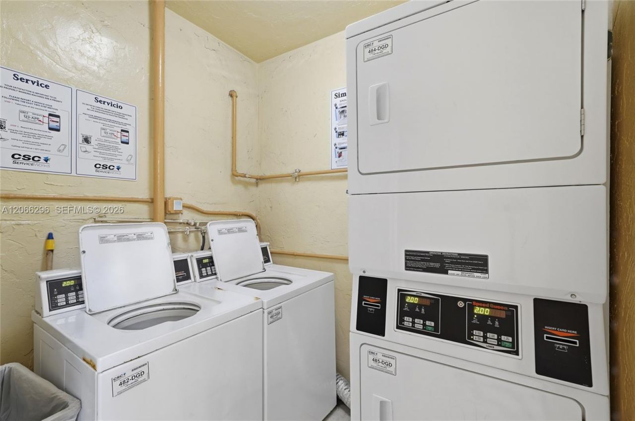 17901 NW 68th Ave , Unit R206, Hialeah, FL 33015 Photo