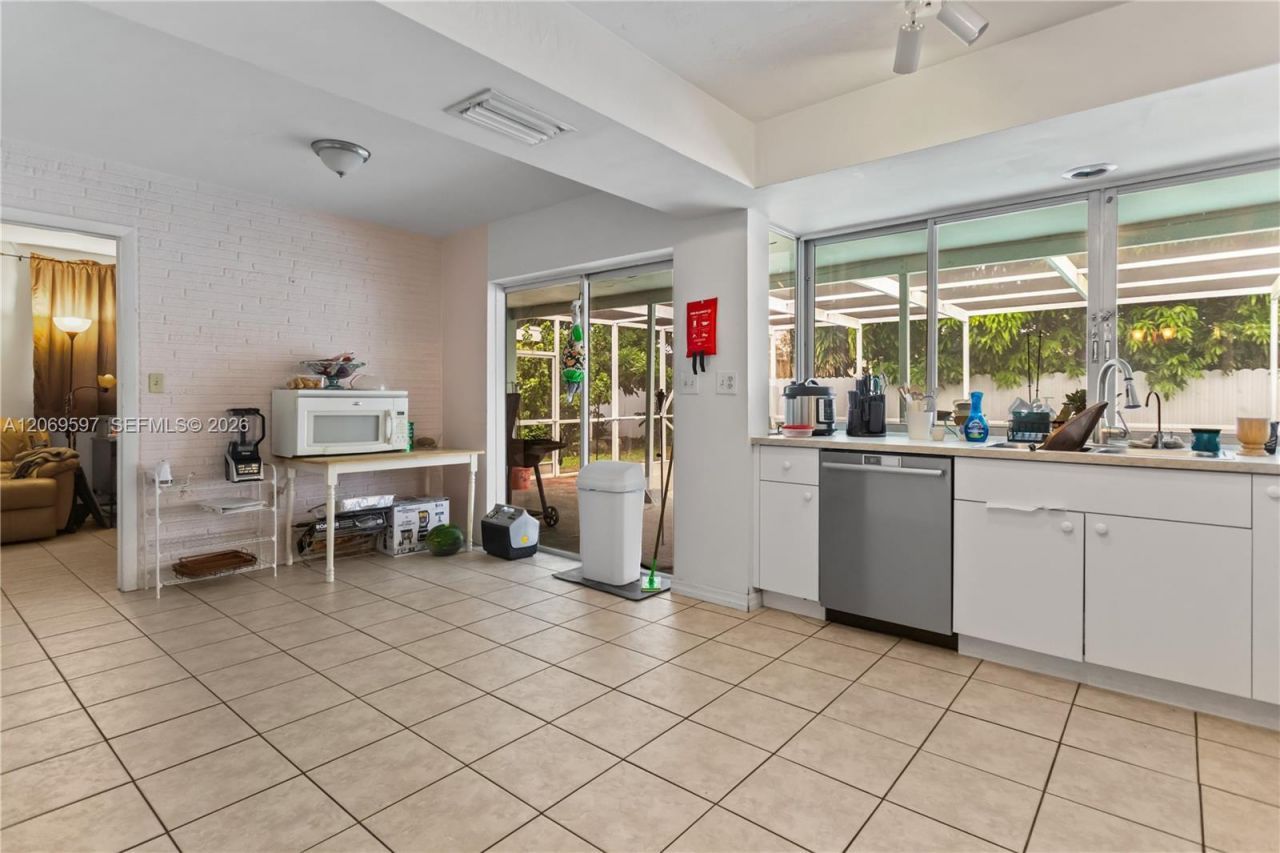 7531 Harbour Blvd , Miramar, FL 33023 Photo