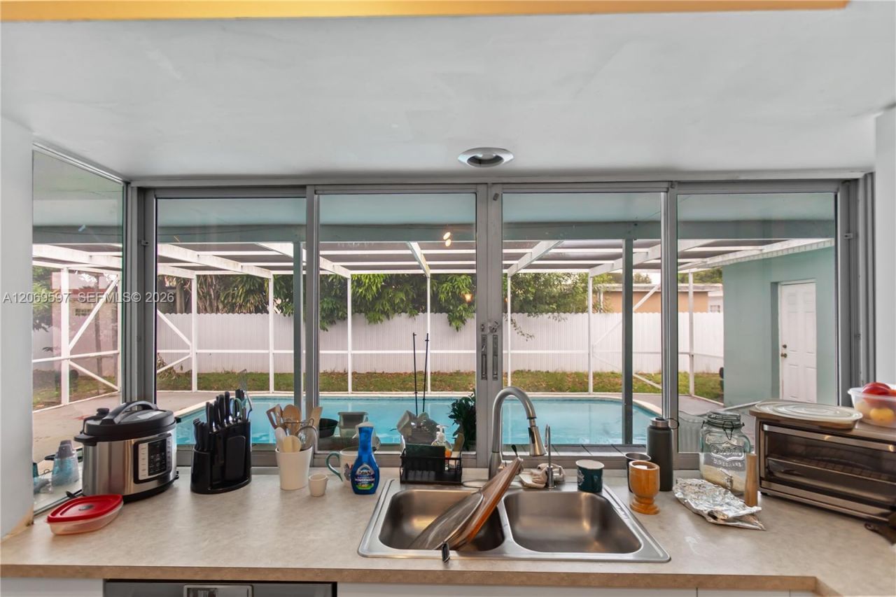 7531 Harbour Blvd , Miramar, FL 33023 Photo