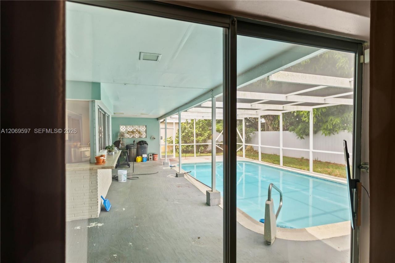 7531 Harbour Blvd , Miramar, FL 33023 Photo