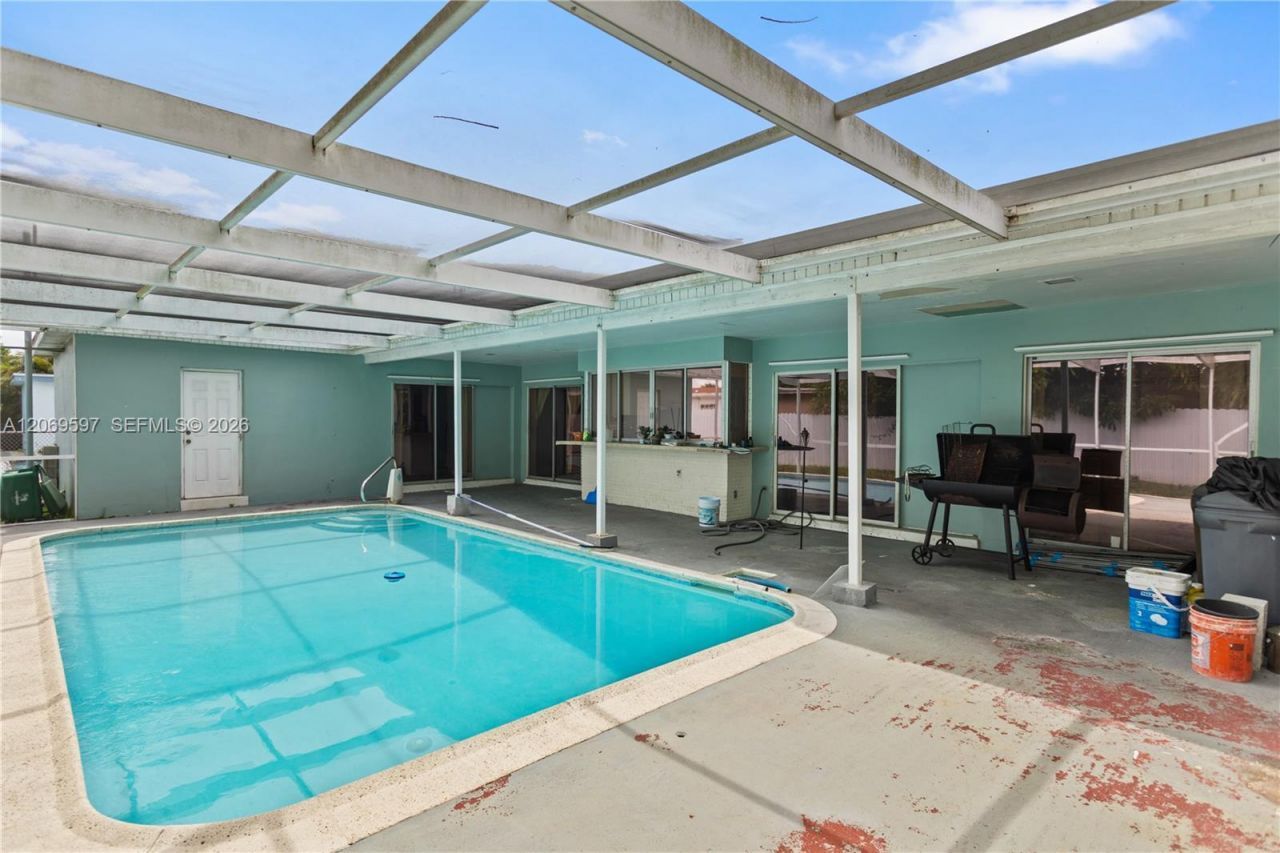 7531 Harbour Blvd , Miramar, FL 33023 Photo
