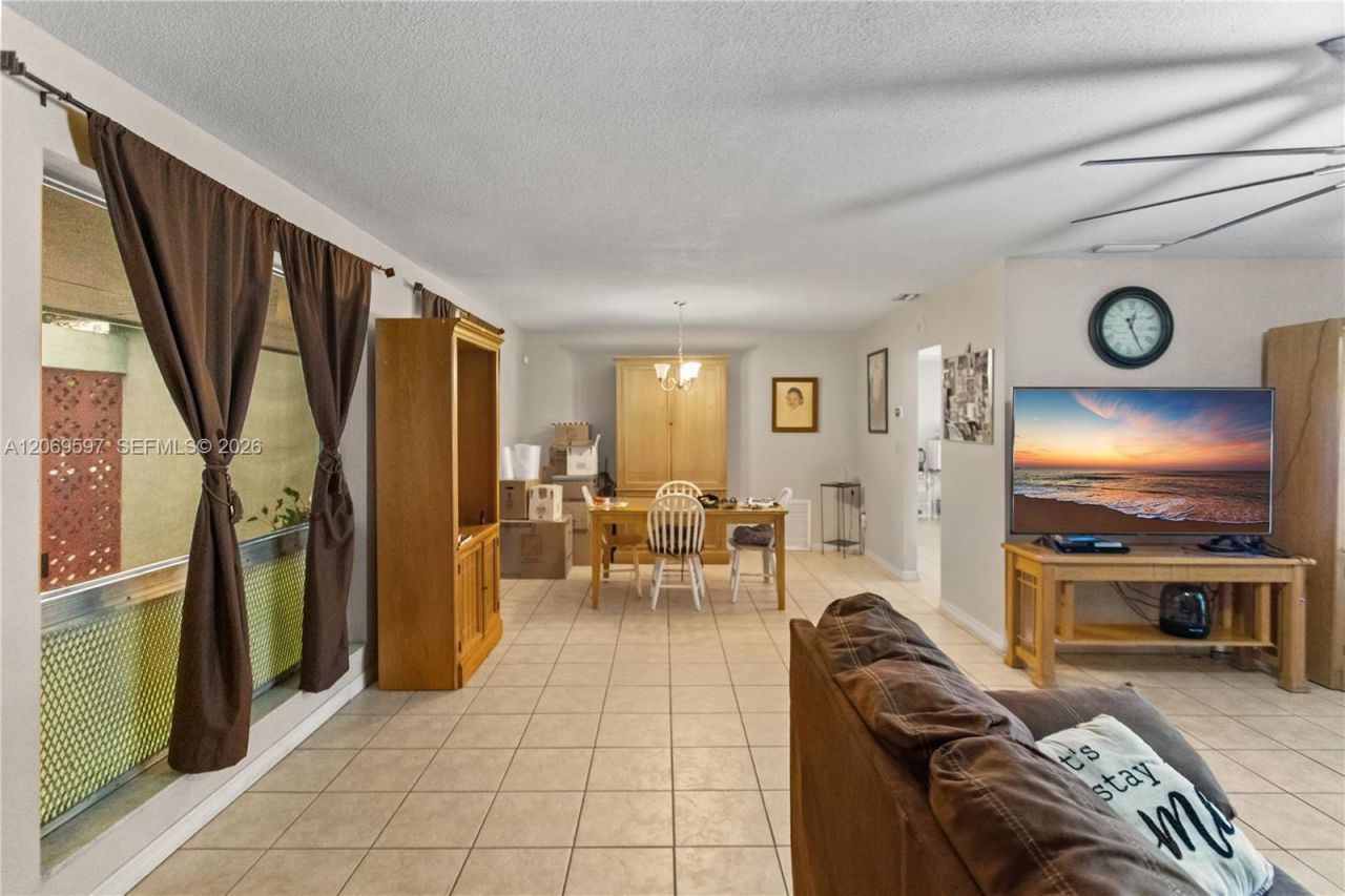 7531 Harbour Blvd , Miramar, FL 33023 Photo
