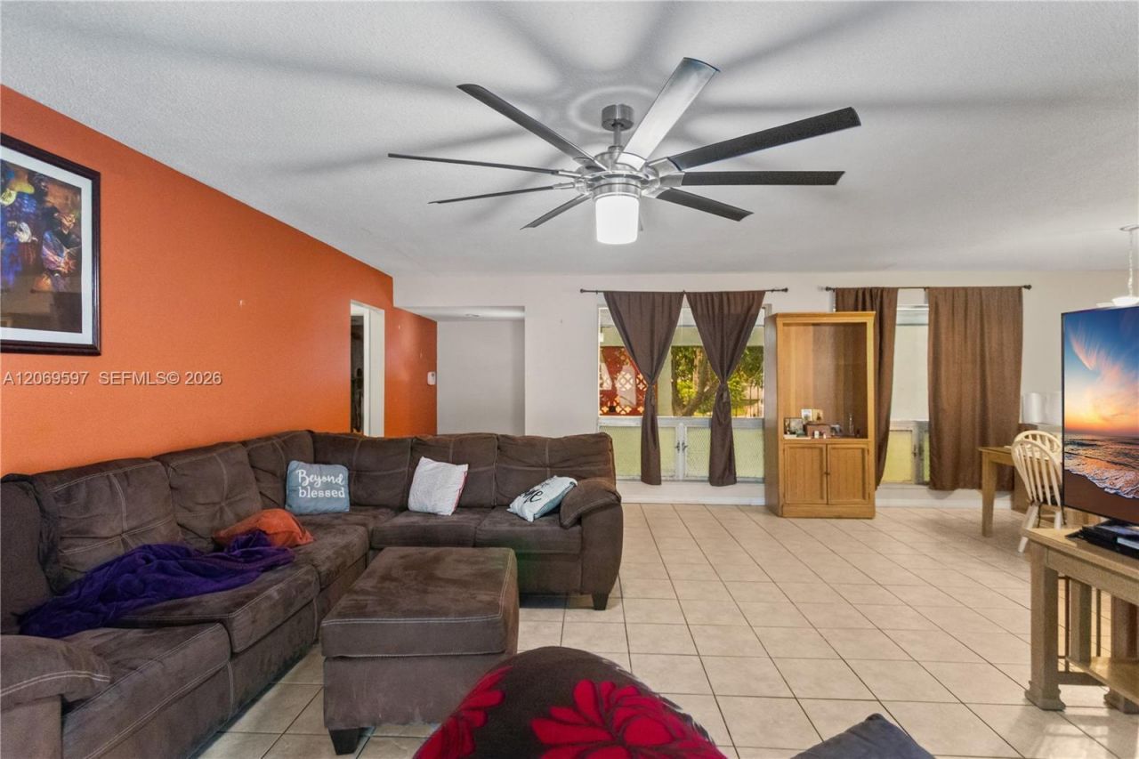 7531 Harbour Blvd , Miramar, FL 33023 Photo