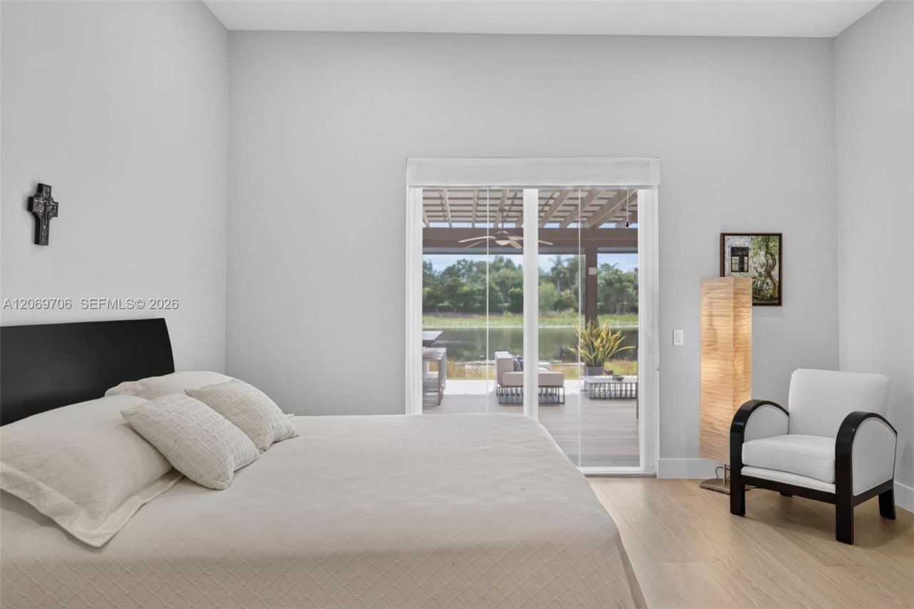 2126 Quail Roost Dr, Weston, FL 33327 Photo