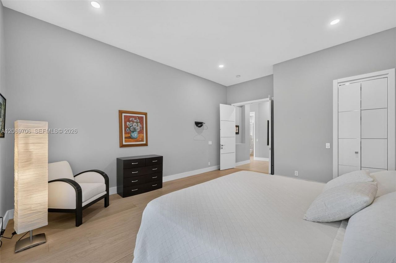 2126 Quail Roost Dr, Weston, FL 33327 Photo
