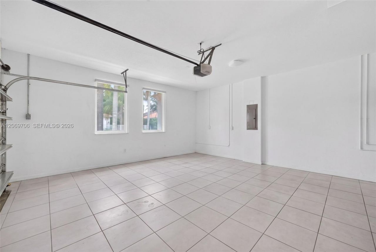 2126 Quail Roost Dr, Weston, FL 33327 Photo