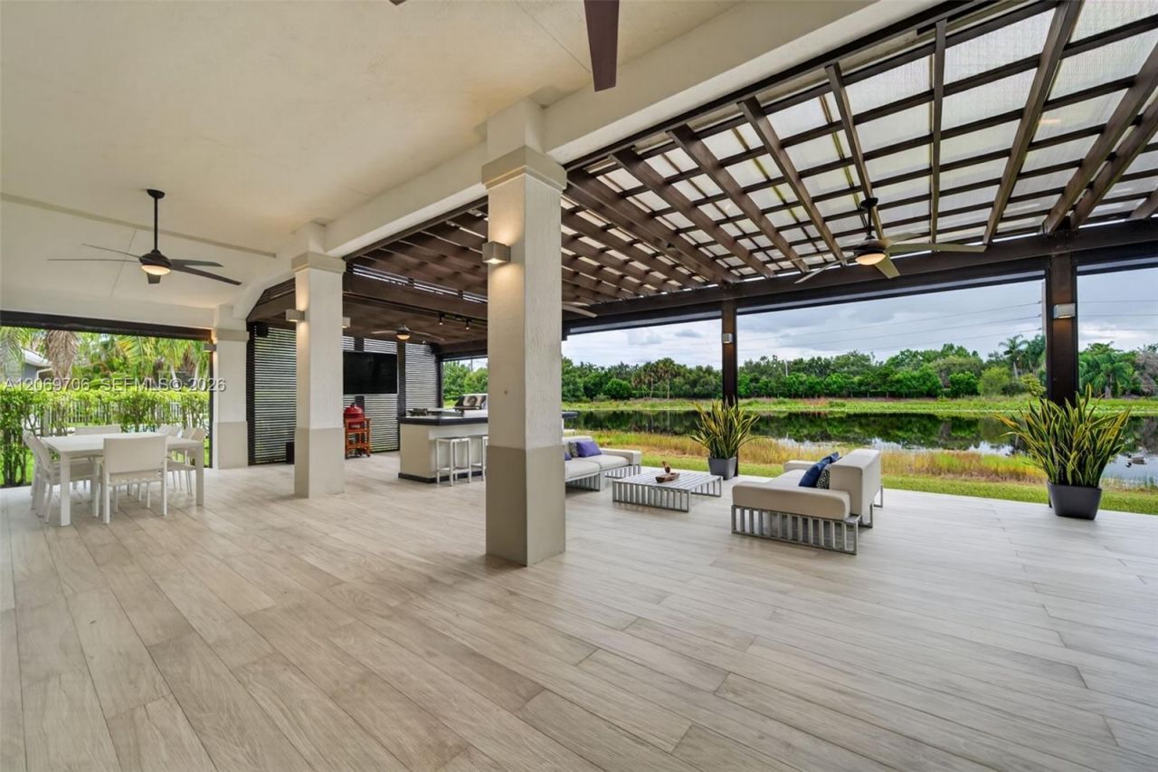 2126 Quail Roost Dr, Weston, FL 33327 Photo