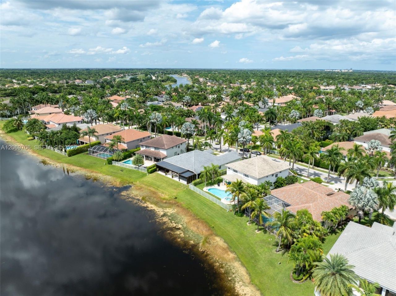 2126 Quail Roost Dr, Weston, FL 33327 Photo