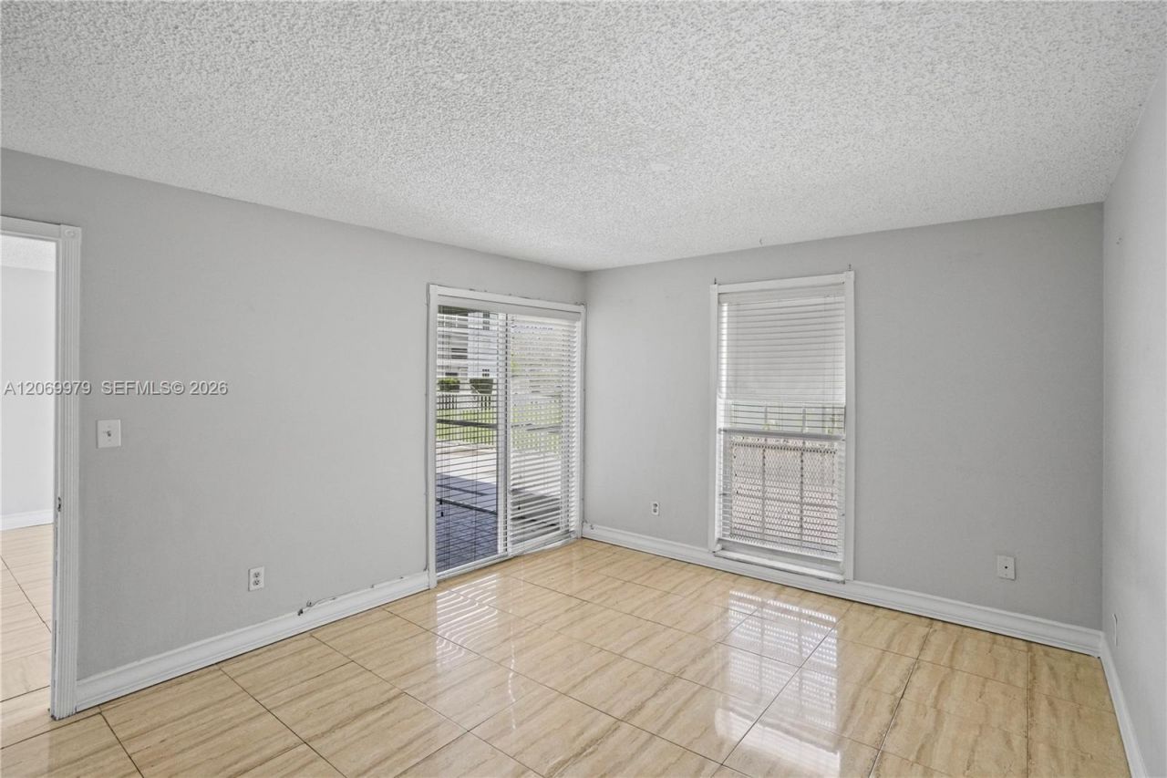 661 N University Dr , Unit 1-103, Pembroke Pines, FL 33024 Photo