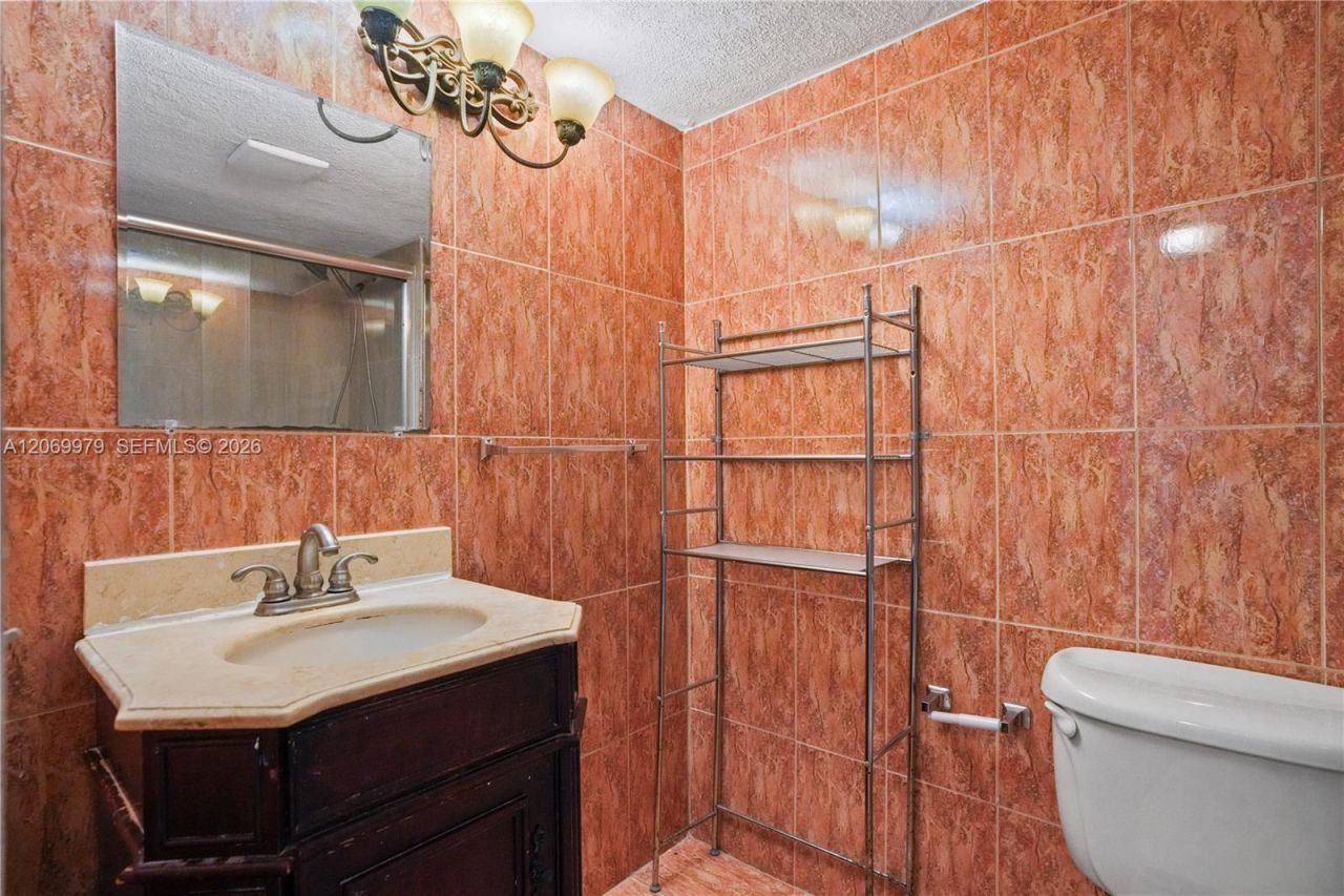 661 N University Dr , Unit 1-103, Pembroke Pines, FL 33024 Photo