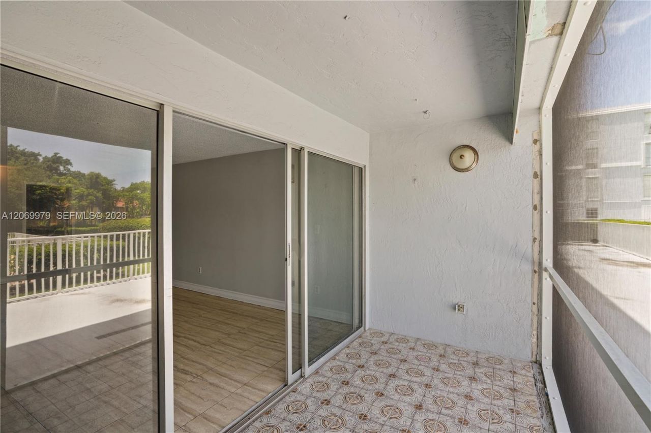 661 N University Dr , Unit 1-103, Pembroke Pines, FL 33024 Photo