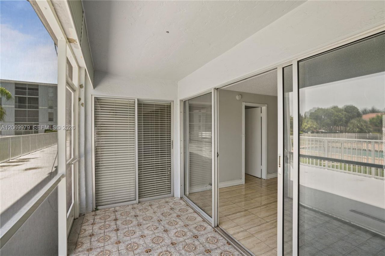661 N University Dr , Unit 1-103, Pembroke Pines, FL 33024 Photo