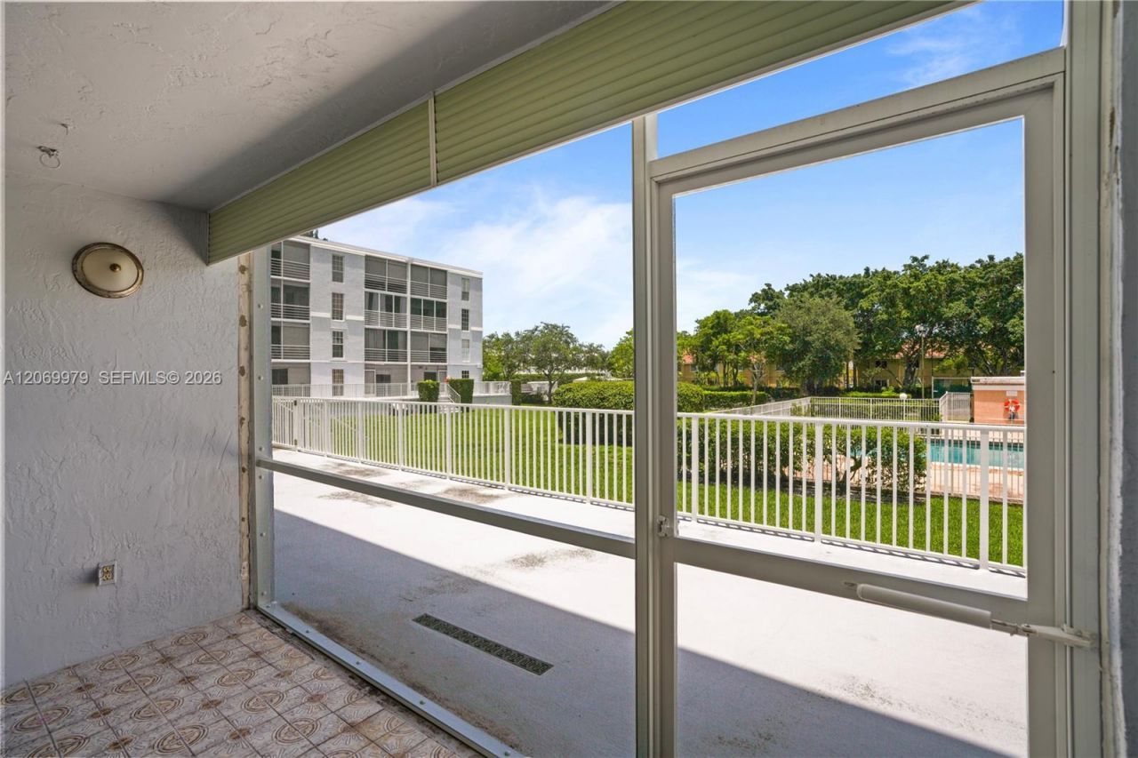 661 N University Dr , Unit 1-103, Pembroke Pines, FL 33024 Photo