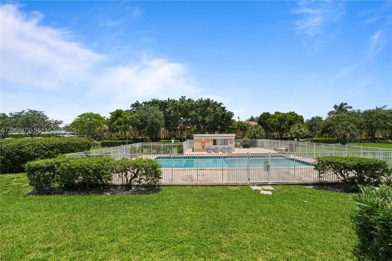 661 N University Dr , Unit 1-103, Pembroke Pines, FL 33024 Photo