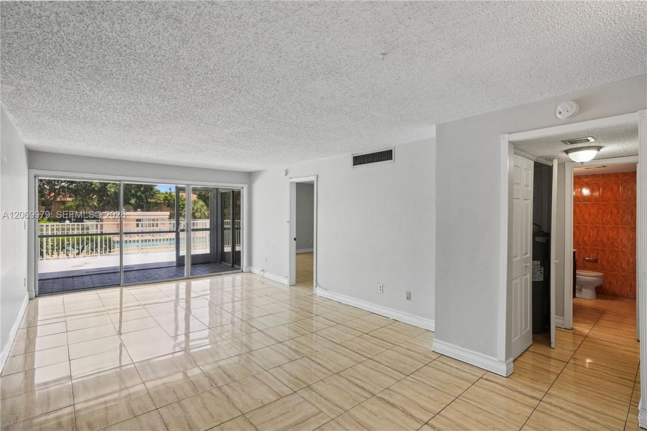661 N University Dr , Unit 1-103, Pembroke Pines, FL 33024 Photo
