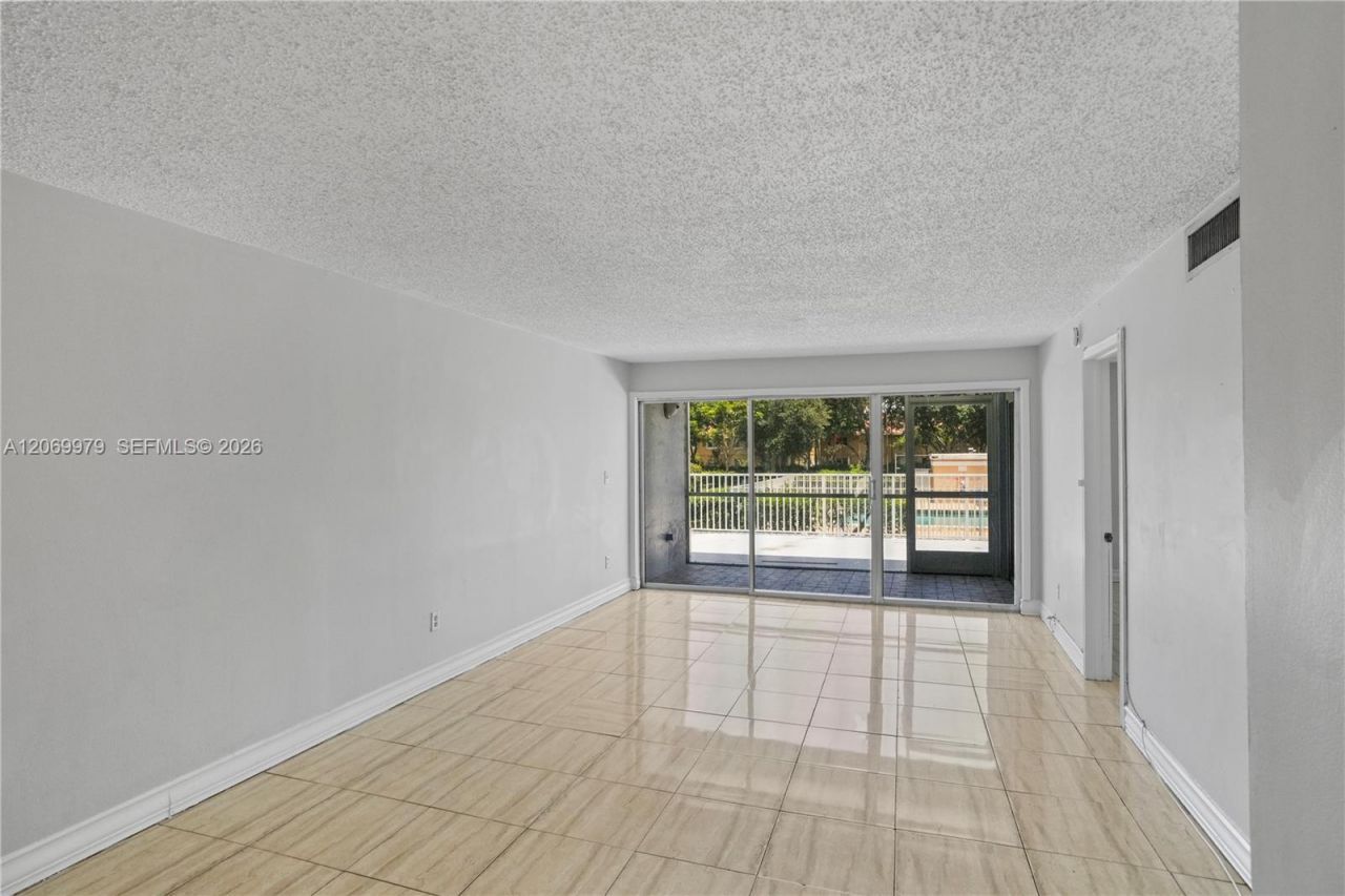 661 N University Dr , Unit 1-103, Pembroke Pines, FL 33024 Photo