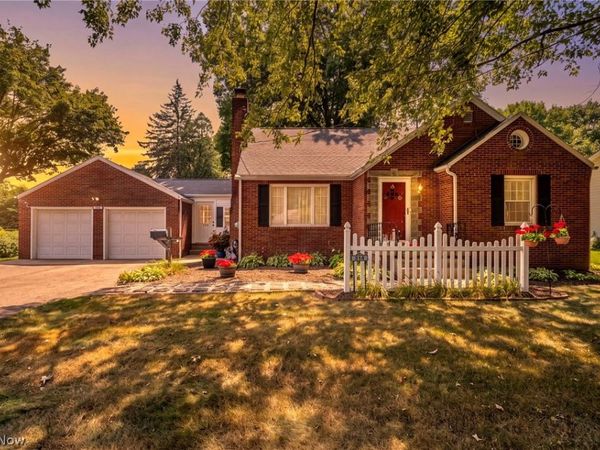 514 Everhard Road SW, North Canton, OH 44709