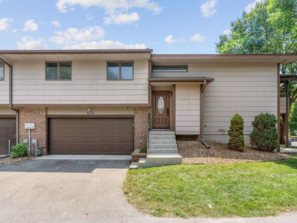 1525 Pheasantwood Trail, Northfield, MN 55057