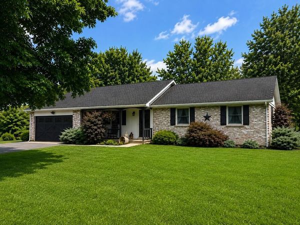 114 LEWIS DR, DANIELS, WV 25832