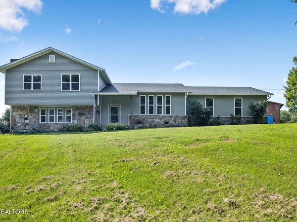 213 Chapman Overlook Drive, Seymour, TN 37865
