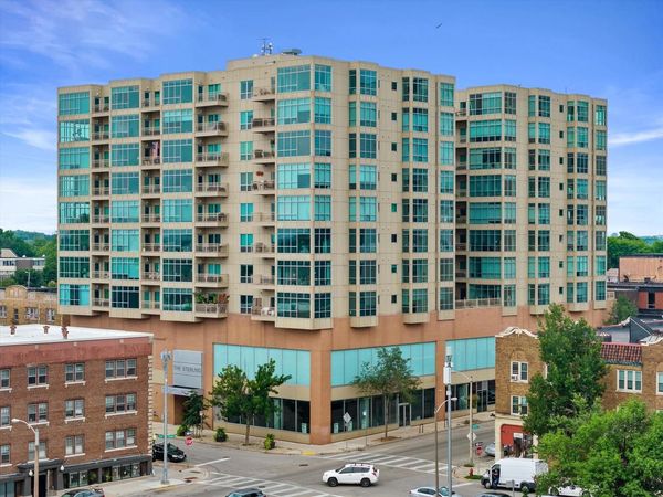 1550 E Royall PLACE, Unit 1112, Milwaukee, WI 53202